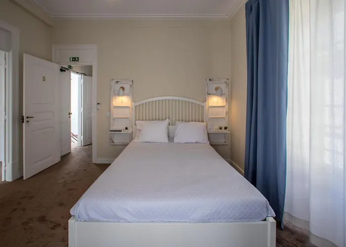 Отель Graca Garden Торреш-Ведраш